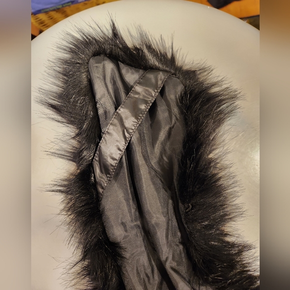 Black Faux Mink Stole - Picture 3 of 3